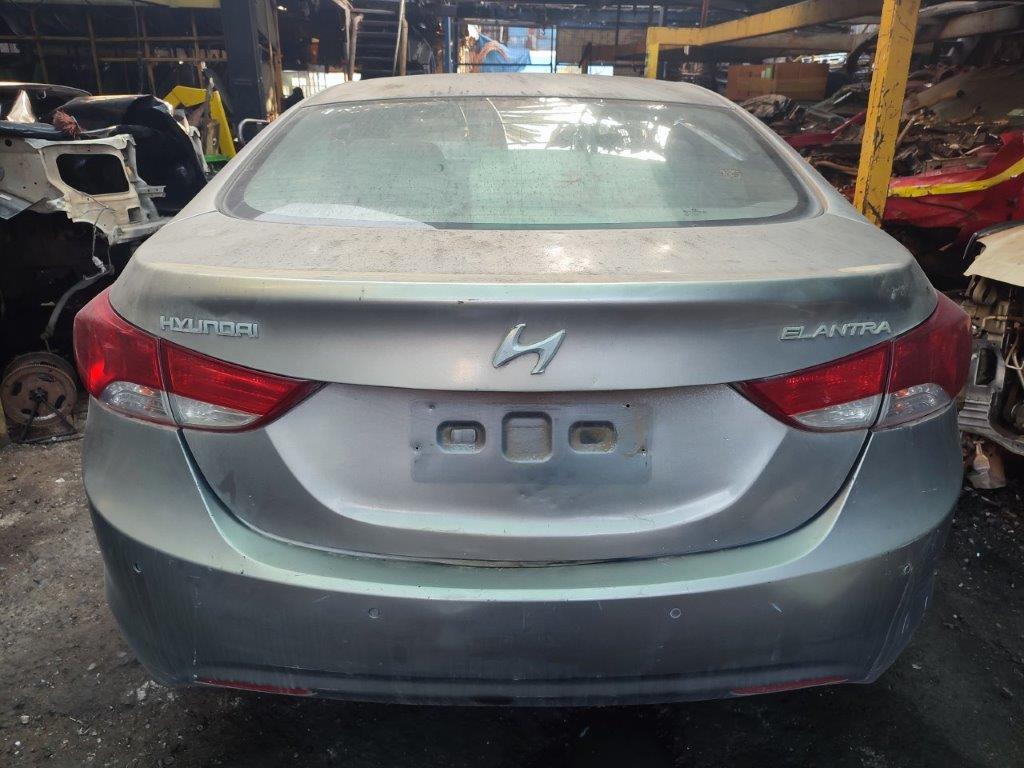  Hyundai ELANTRA 2012    EN DESARME
